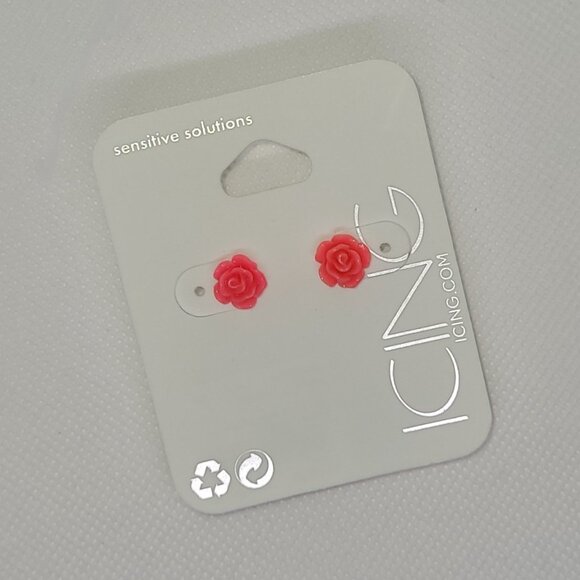 2-Pair Floral Stud Earrings - Picture 5 of 7
